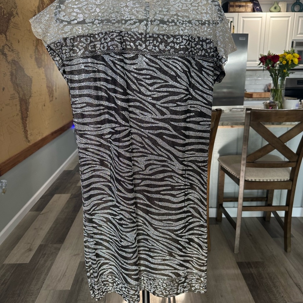 Elegant Zebra Print Midi Dress